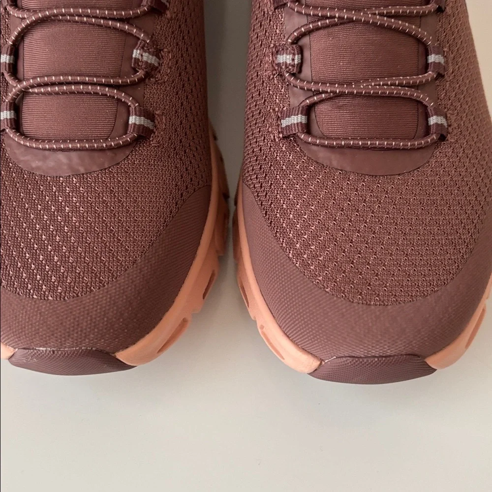 Skechers slip ins